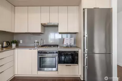 590 1st Avenue S #603, Seattle, WA 98104 - Photo 11