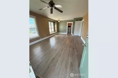 6722 S J Street, Tacoma, WA 98408 - Photo 5