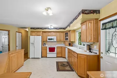 17221 31st Avenue Ct E, Tacoma, WA 98446 - Photo 9
