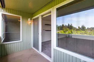 1020 5th Ave S, Edmonds, WA 98020 - Photo 5