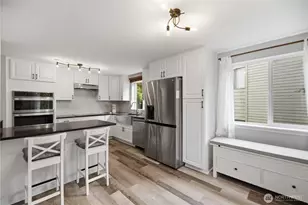 2721 NE 195th St, Lake Forest Park, WA 98155 - Photo 1