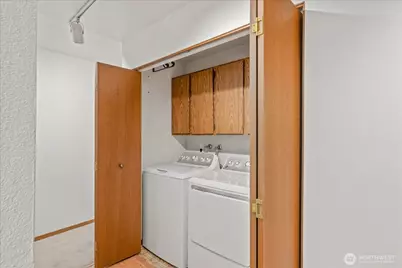 12027 15th Avenue NE #305, Seattle, WA 98125 - Photo 19