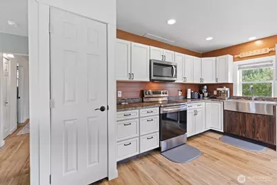 9007 Van Buren Road, Everson, WA 98247 - Photo 11