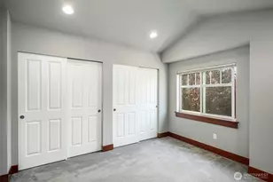 5260 Brooklyn Ave NE, Seattle, WA 98105 - Photo 13