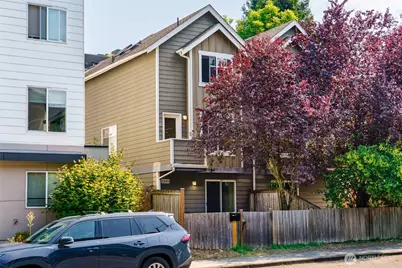 5260 Brooklyn Avenue NE, Seattle, WA 98105 - Photo 1