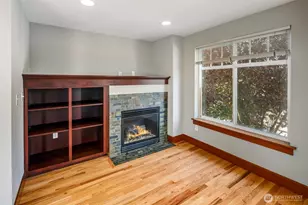 5260 Brooklyn Ave NE, Seattle, WA 98105 - Photo 11