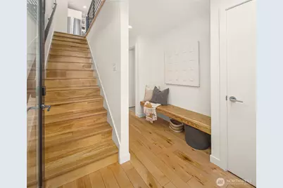 3611 Whitman Avenue N, Seattle, WA 98103 - Photo 7