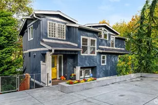 2708 NE 98th St, Seattle, WA 98115 - Photo 1