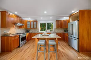 2708 NE 98th St, Seattle, WA 98115 - Photo 17