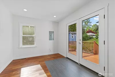 742 S Director Street, Seattle, WA 98108 - Photo 9