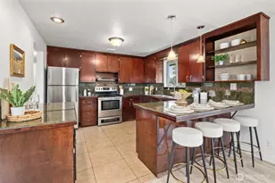 2001 NE 12th St, Renton, WA 98056 - Photo 11