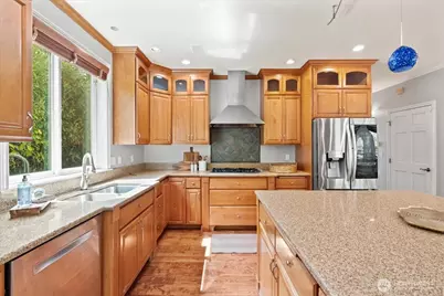 3717 Olympic Boulevard W, University Place, WA 98466 - Photo 15