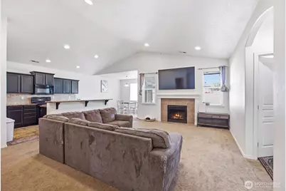 425 S Trillium Way, Moses Lake, WA 98837 - Photo 9