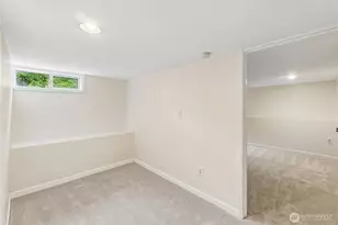 517 Bronson Way NE, Renton, WA 98056 - Photo 17
