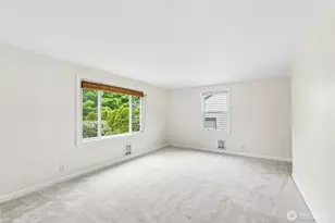 517 Bronson Way NE, Renton, WA 98056 - Photo 5