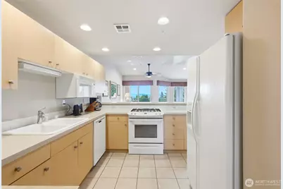 1318 37th Street #3-534, Everett, WA 98201 - Photo 9