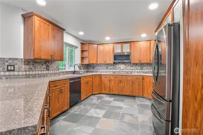 9430 NE 181st Lane, Bothell, WA 98011 - Photo 5