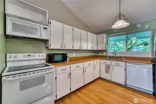 7924 Ohana Pl NE, Bremerton, WA 98311 - Photo 11