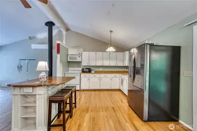 7924 Ohana Place NE, Bremerton, WA 98311 - Photo 15