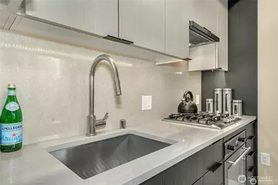 590 1st Avenue S #512, Seattle, WA 98104 - Photo 15