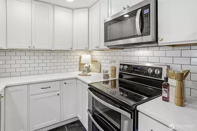 10209 31st Avenue SW, Seattle, WA 98146 - Photo 9