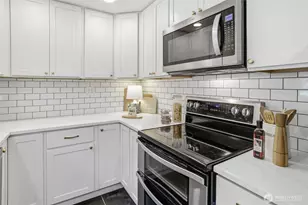 10209 31st Ave SW, Seattle, WA 98146 - Photo 9