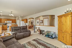 6822 38th Pl NE, Marysville, WA 98270 - Photo 5