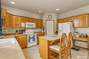 6822 38th Pl NE, Marysville, WA 98270 - Photo 7