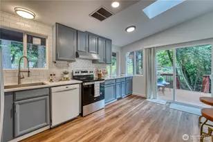 21225 NE 12th St, Sammamish, WA 98074 - Photo 9