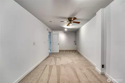 21225 NE 12th Street, Sammamish, WA 98074 - Photo 27