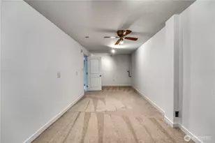 21225 NE 12th St, Sammamish, WA 98074 - Photo 27
