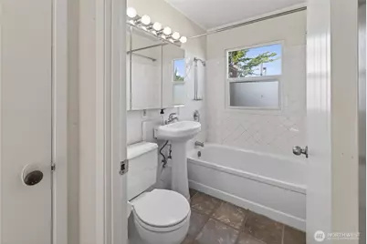 209 E Eleventh Street, Port Angeles, WA 98362 - Photo 15