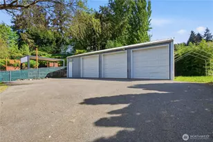 12704 Holmes Point Dr NE, Kirkland, WA 98034 - Photo 21