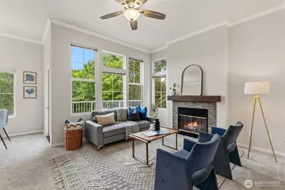 2044 Newport Way NW #11-6, Issaquah, WA 98027 - Photo 3