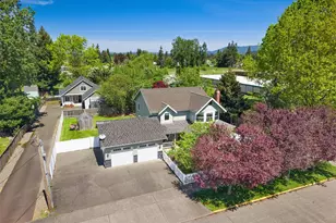 2219 Kibler Ave, Enumclaw, WA 98022 - Photo 3