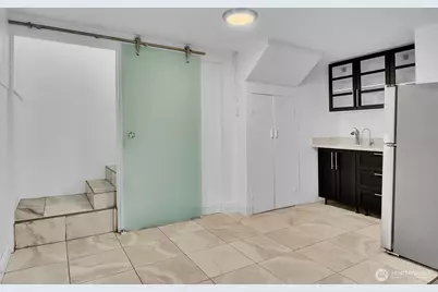 10820 Lake Ridge Drive S, Seattle, WA 98178 - Photo 17