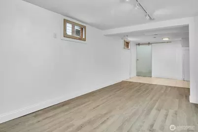 10820 Lake Ridge Drive S, Seattle, WA 98178 - Photo 19