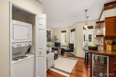 3028 Western Avenue #501, Seattle, WA 98121 - Photo 11