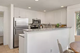 15335 Sunwood Blvd, Tukwila, WA 98188 - Photo 11