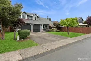 7703 194th St Ct E, Spanaway, WA 98387 - Photo 3
