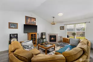 4825 NE 199th St, Arlington, WA 98223 - Photo 9