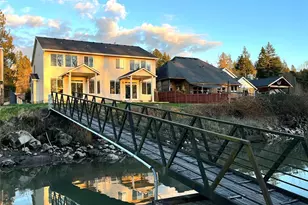 50A Marina Dr, Cathlamet, WA 98612 - Photo 5