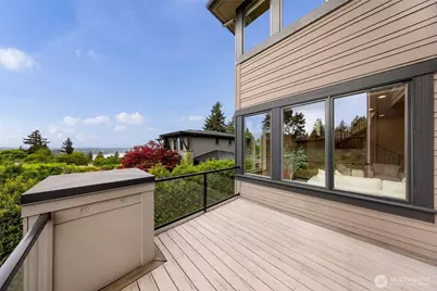 8451 SE 44th Street, Mercer Island, WA 98040 - Photo 21