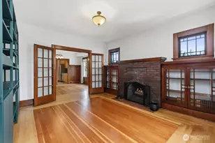 111 N 49th St, Seattle, WA 98103 - Photo 9