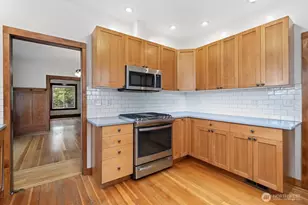 111 N 49th St, Seattle, WA 98103 - Photo 15