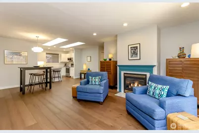 4525 7th Street SE #8, Puyallup, WA 98374 - Photo 3