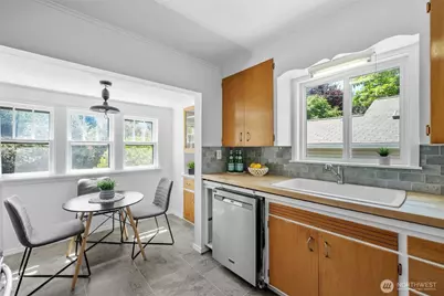 2119 Monroe Avenue, Everett, WA 98203 - Photo 9