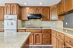 3601 70th Ave W, University Place, WA 98466 - Photo 7