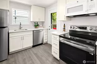 9032 15th Ave SW, Seattle, WA 98106 - Photo 5
