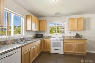 25 Sun Valley Drive, Wenatchee, WA 98801 - Photo 3